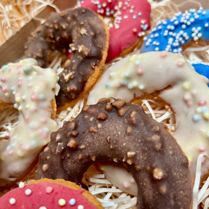 Life Of Riley Bakery Ltd – wholesale Pet treats – Dog – Doggy Doughnuts - Box of 12