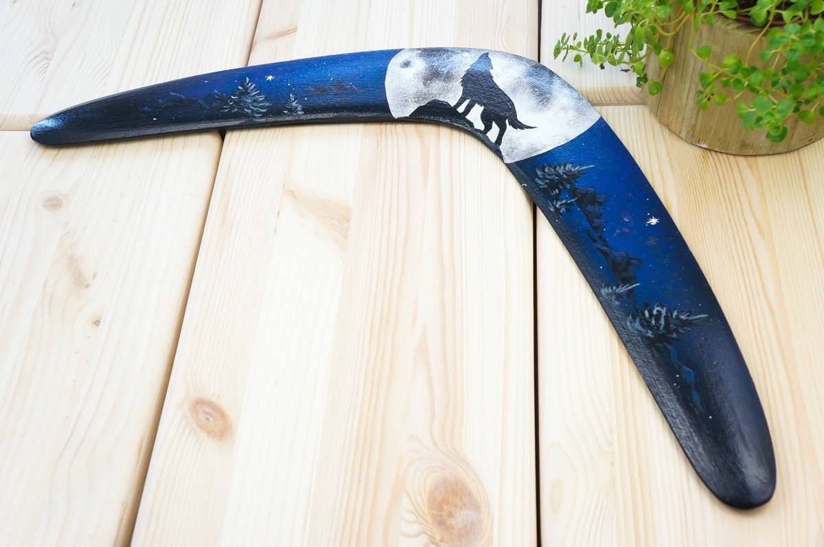 MB Wooden boomerangs – Großhandel Sportliches Zubehör – Bumerang „Wolf 2". Outdoor-Spiele für Erwachsene. Geschenke für ihn. Fluggeprüfter Bumerang aus Holz. Fliegendes Spielzeug.6