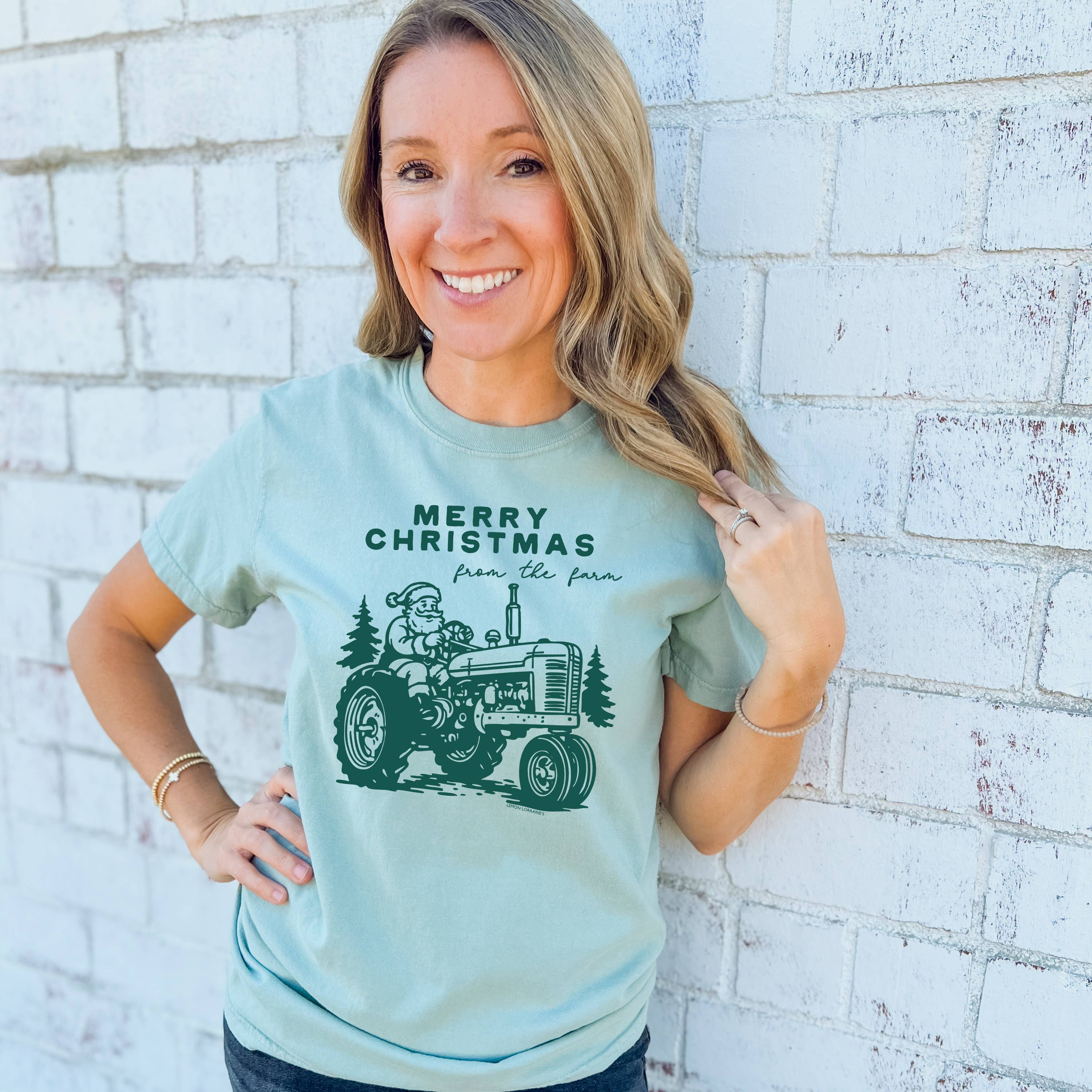 Lemon Lorraine's LLC - Wholesale Screen Printed T-Shirt - Women's - MERRY CHRISTMAS FARM - Graphic Tee0