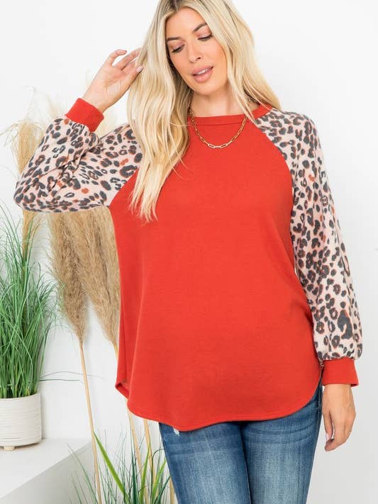 Gebürsteter Pullover mit kontrastfarbenem Raglan-Oberteil für den Großhandel von Rose Mellow Fashion