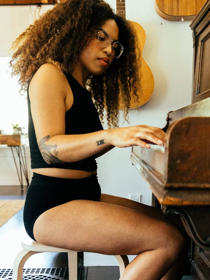 VOXAPOD® - Wholesale Period Underwear - Women's - High-waisted Stretchy Period Underwear6