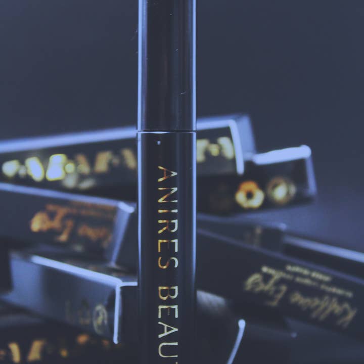 Doublure magnétique Kaffeine Eyez Vegan & Cruelty-Free 24 h Stay pour la vente par Anires Beauty