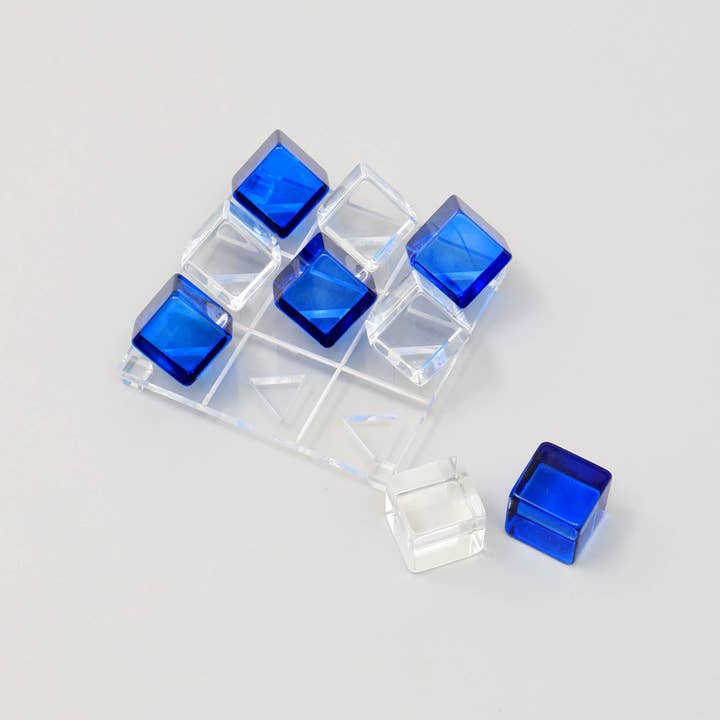 TrenDec - Wholesale Decorative tabletop object - Tik Tack Toe | Acrylic Blue & White Tik Tack Toe Game Set2