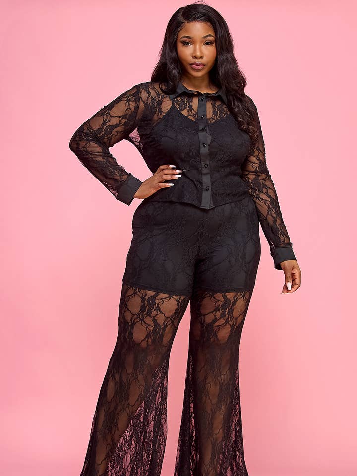 Set aus Spitzenhemd mit Spaghettiträgern und Spitzenhose für den Großhandel von Namatt Design