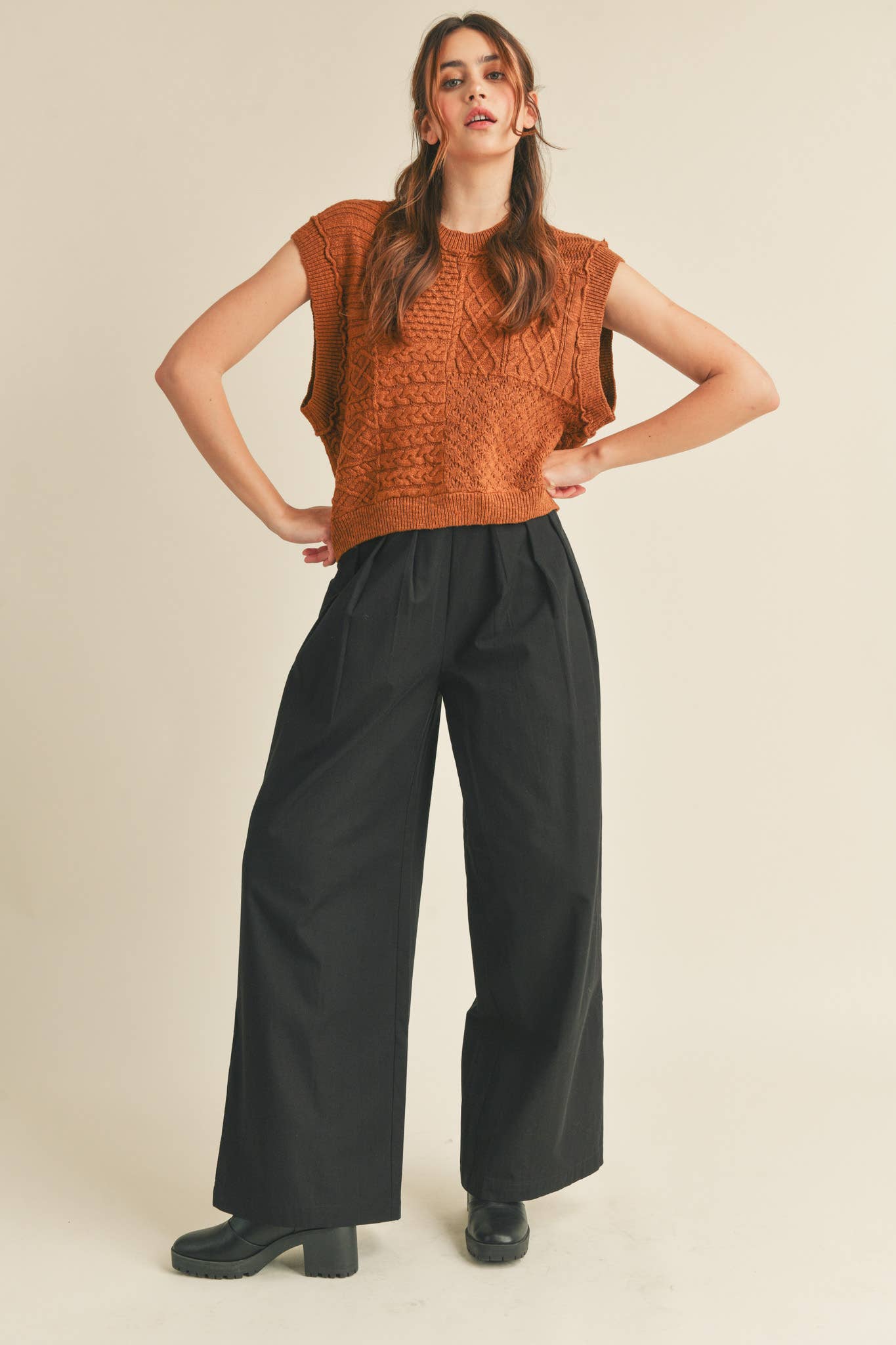 &MERCI – wholesale Tröjväst – Dam – MÖNSTRAD KABELSTICKAD VÄST MSW102238