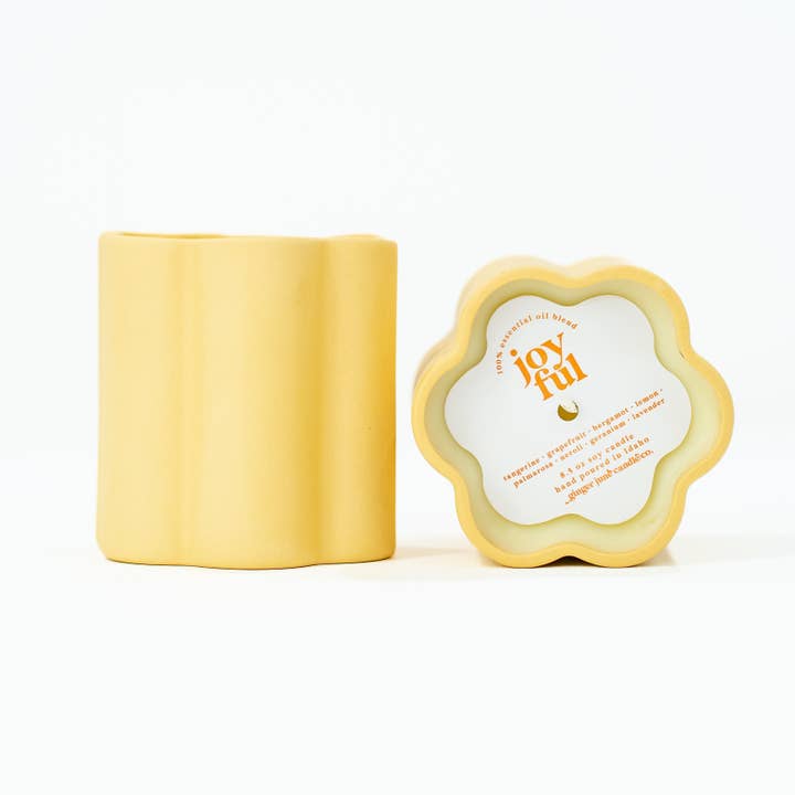 Ginger June Candle Co. - Wholesale Jar/Filled Candle - CERAMIC DAISY • 100% essential oil soy candle