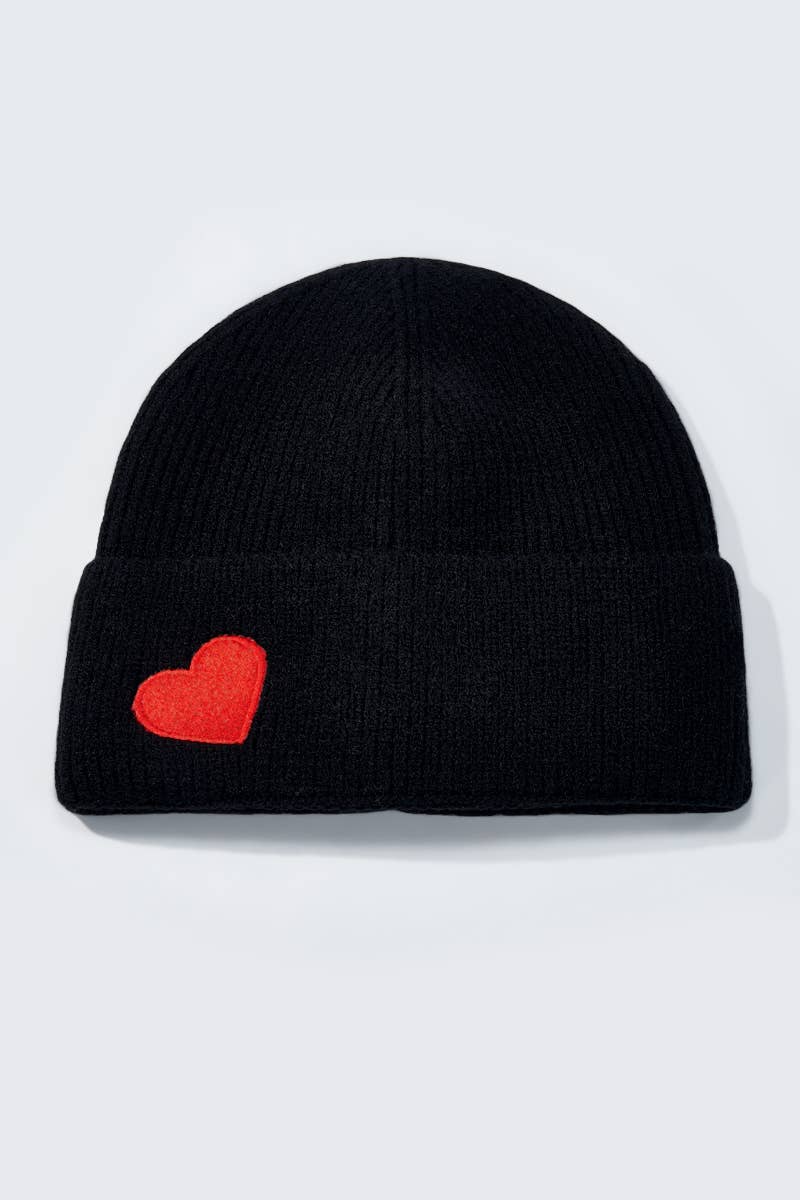 BYREN | ÉLINE L'ATELIER – Großhandel Beanie – Damen – Einfarbige Mütze mit rotem Herz MJ221SD7