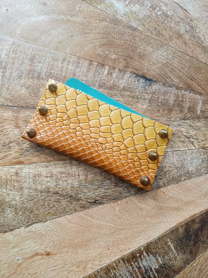 Porte-cartes en cuir à clous pour la vente par NKHenry