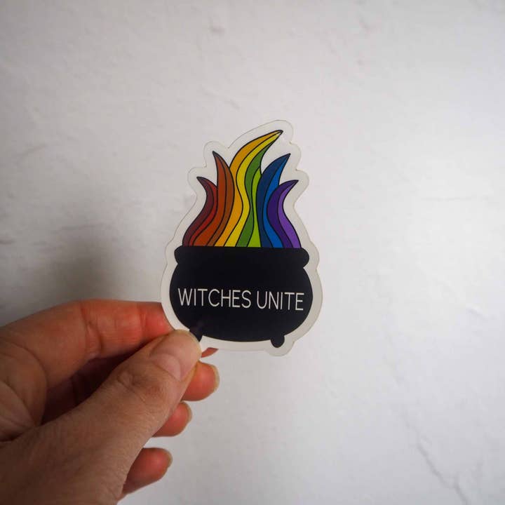 Adesivo ecologico Witches Unite Cauldron Pride LGBTQ+ per la vendita all'ingrosso da parte di Shire Alchemy