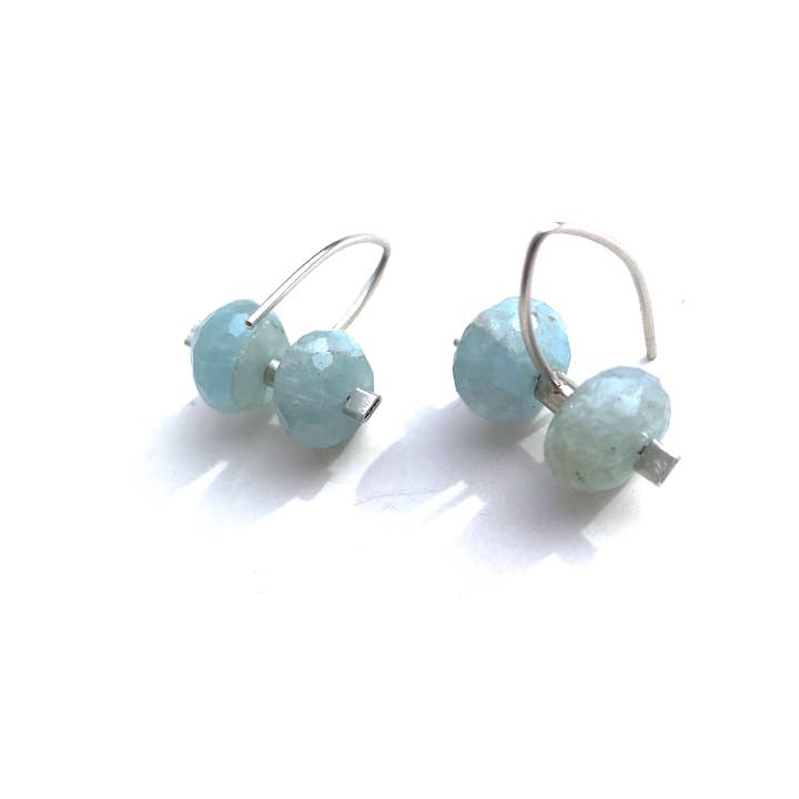 Boucles d'oreilles crochet papillon pour la vente par Meghan Patrice Riley