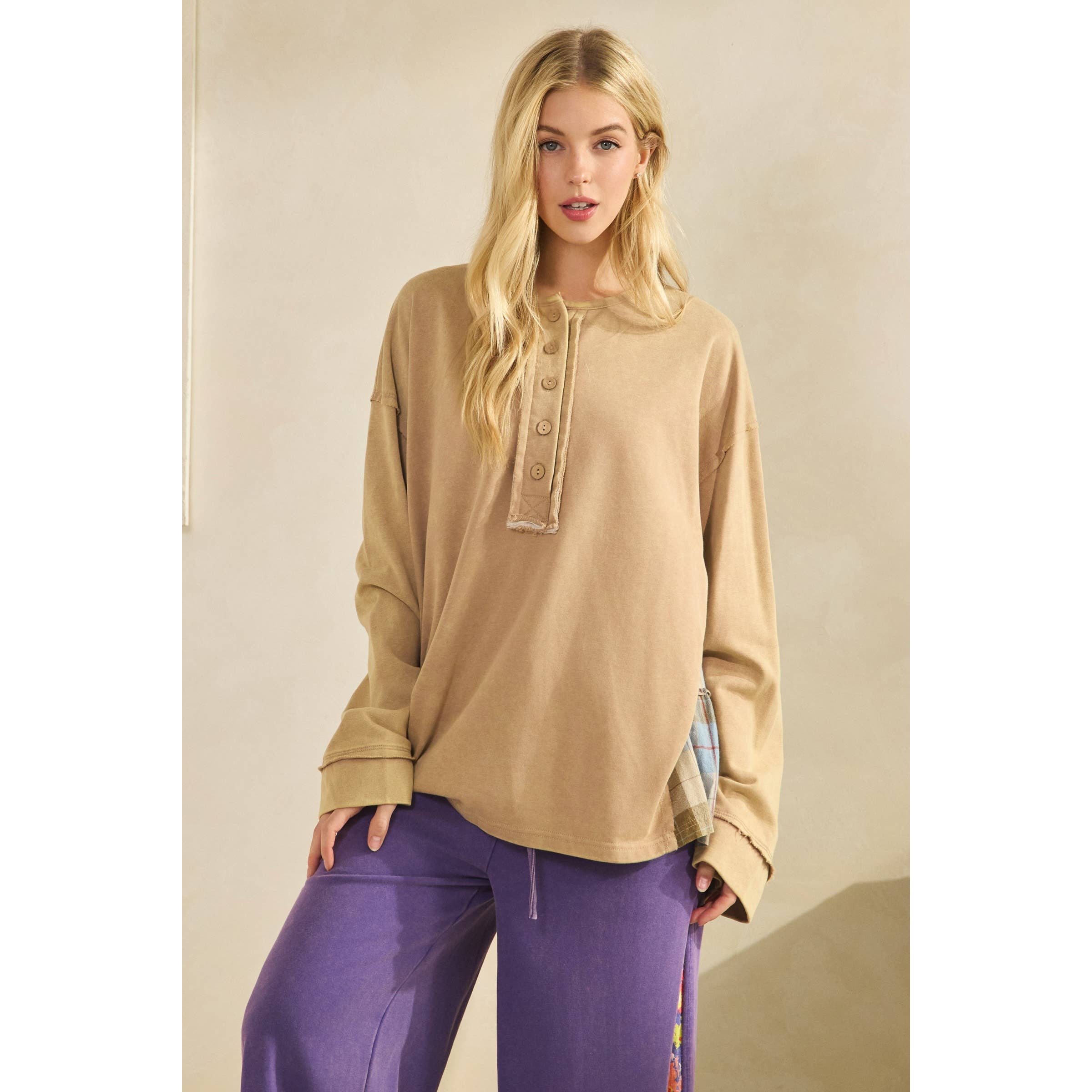 NATURLIGA RUSTIK CHARM RUTIG KONTRASTTOPP (ST7989-) för wholesale på Faire4