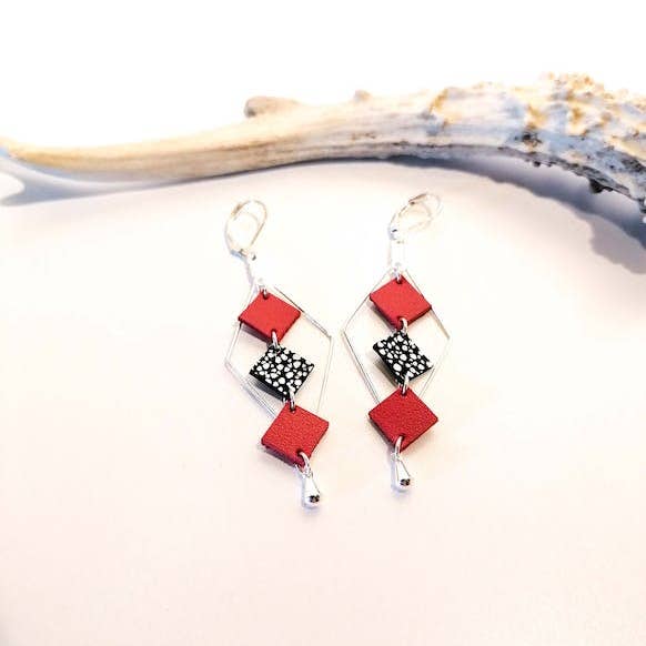 De fil en vadrouille - Wholesale Dangle Earrings - Buckles - MOZAIK - Silver - Leather - Red4