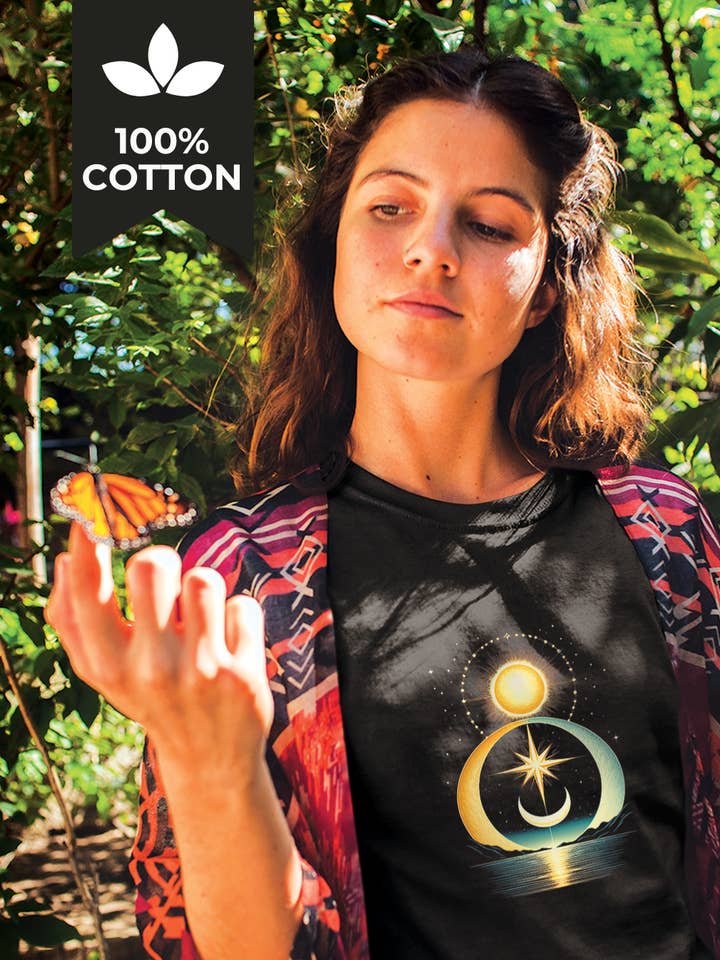 Lunar Alignment - Himmelsk T-shirt i 100% bomull - Sun Moon Stars för wholesale av Running With Wolves