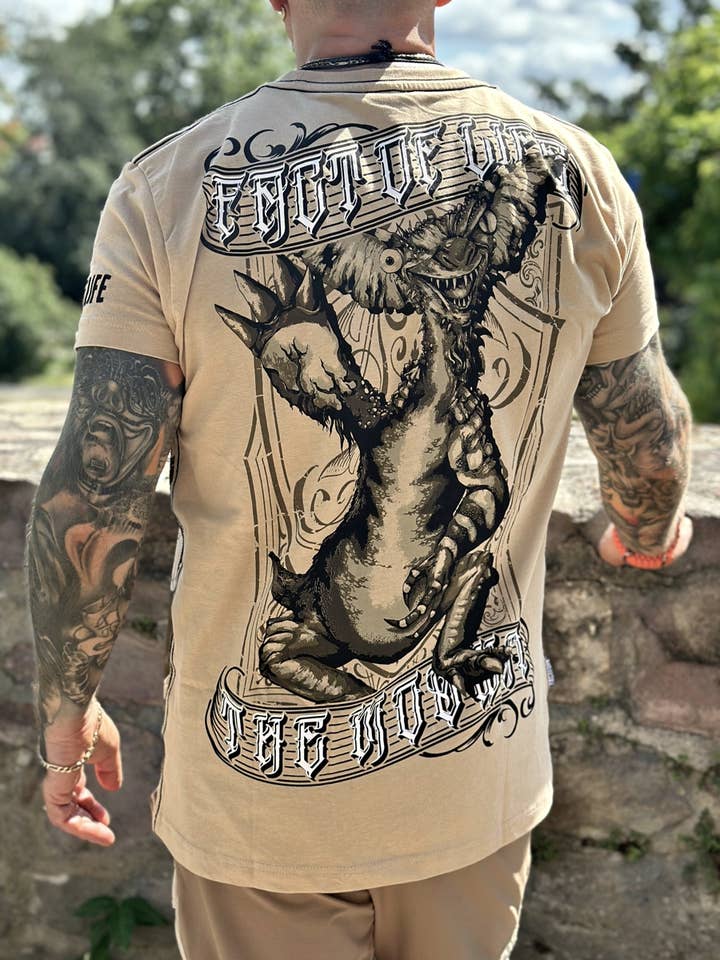 Fact of Life T-shirt “Mogwai” TS-80 in verguld beige voor wholesale door Fact of Life