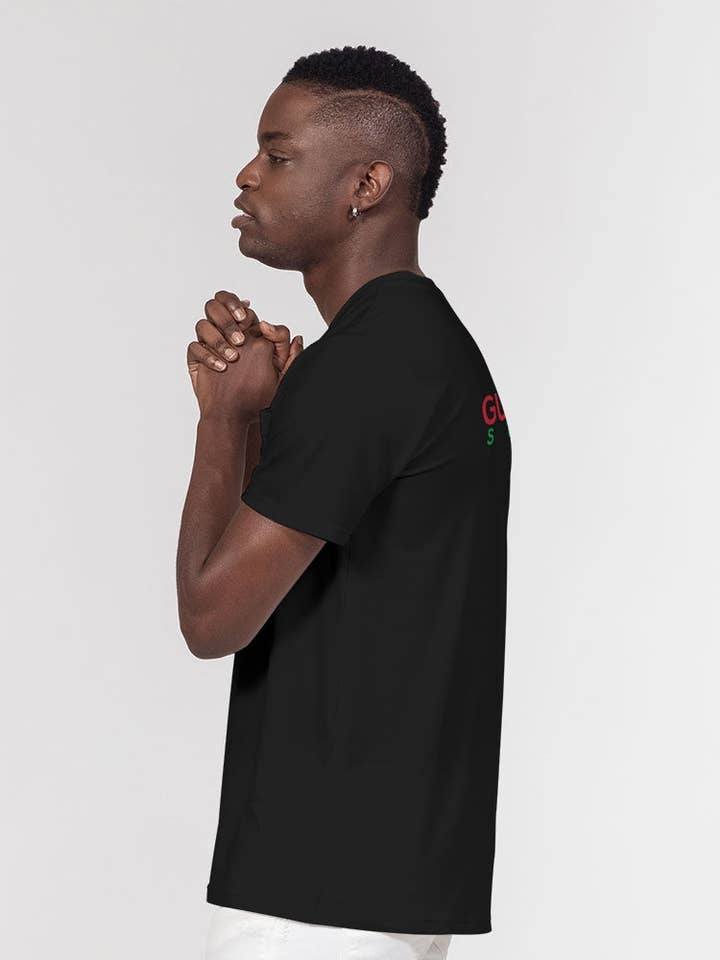 Noir T-shirt noir à poche pour homme avec logo de la carte de la Guyane en vente sur Faire