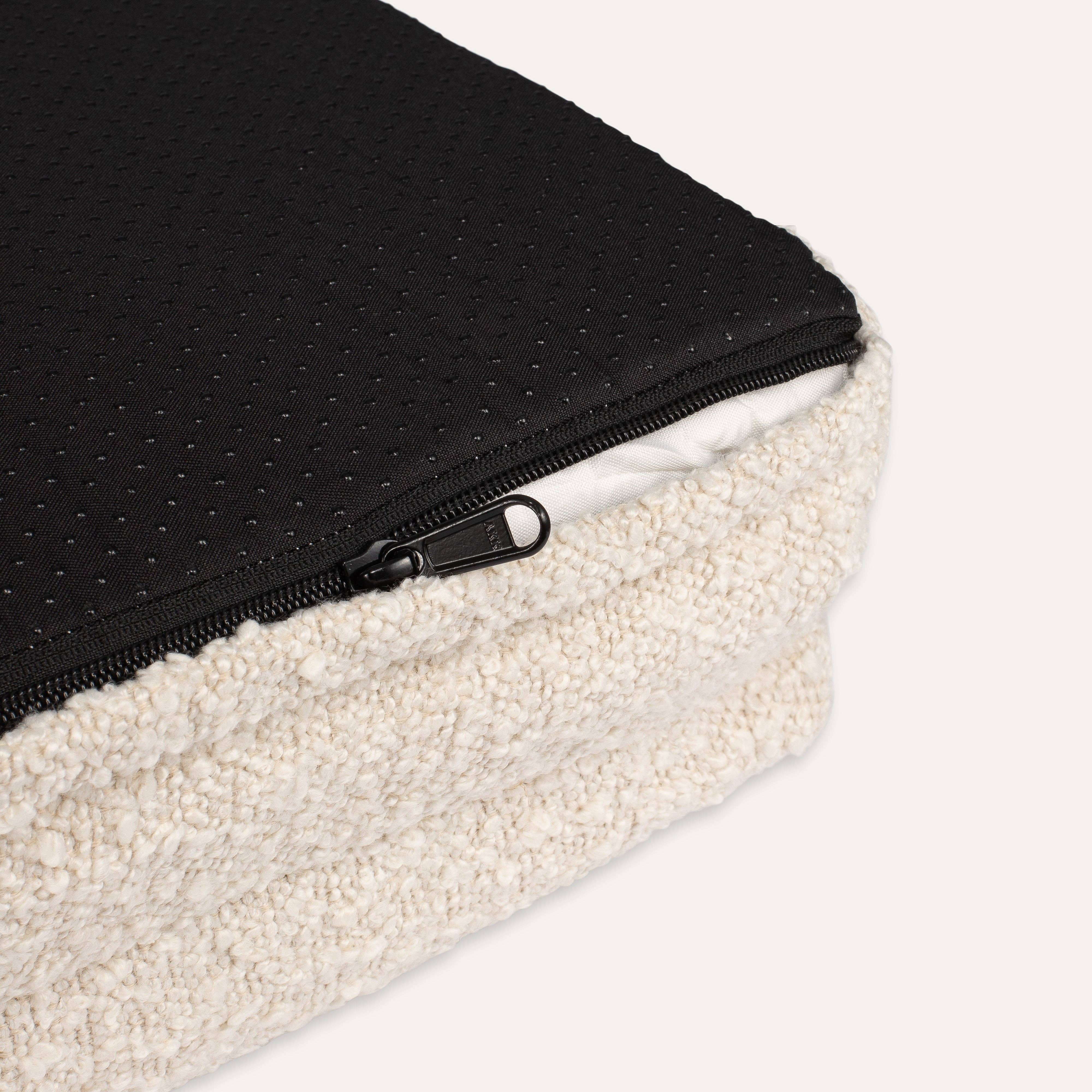 Bouclé Oslo – wholesale Husdjursbädd – Hund – Bouclé Säng Vit X-Large3