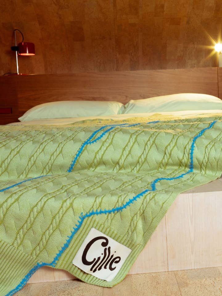 T_001 | Knitted Sweater Throw | Cabbage for wholesale by Cillie