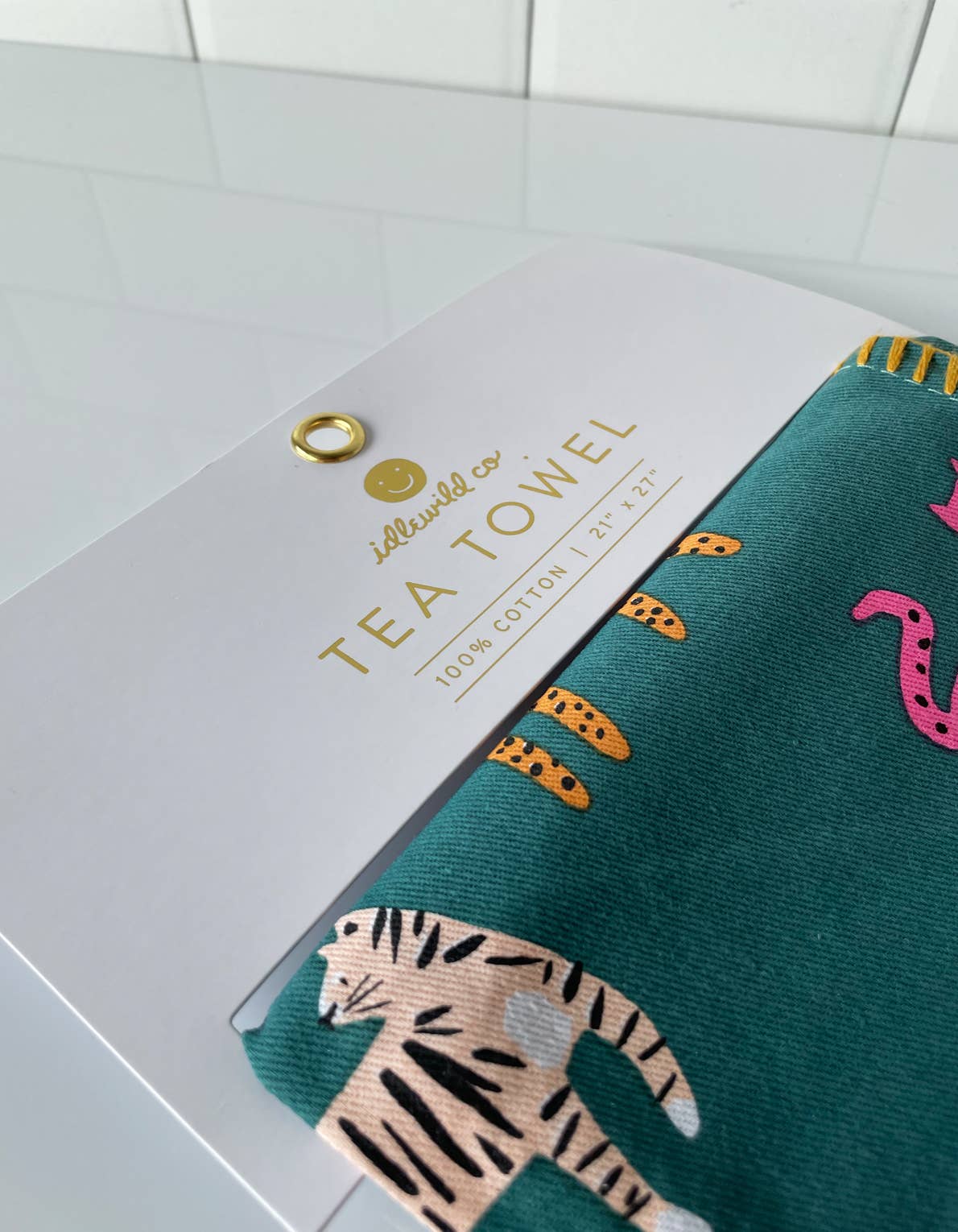 Idlewild Co. – Engroshandel Viskestykke – Farverigt viskestykke i bomuld med vilde katte og broderidetaljer1