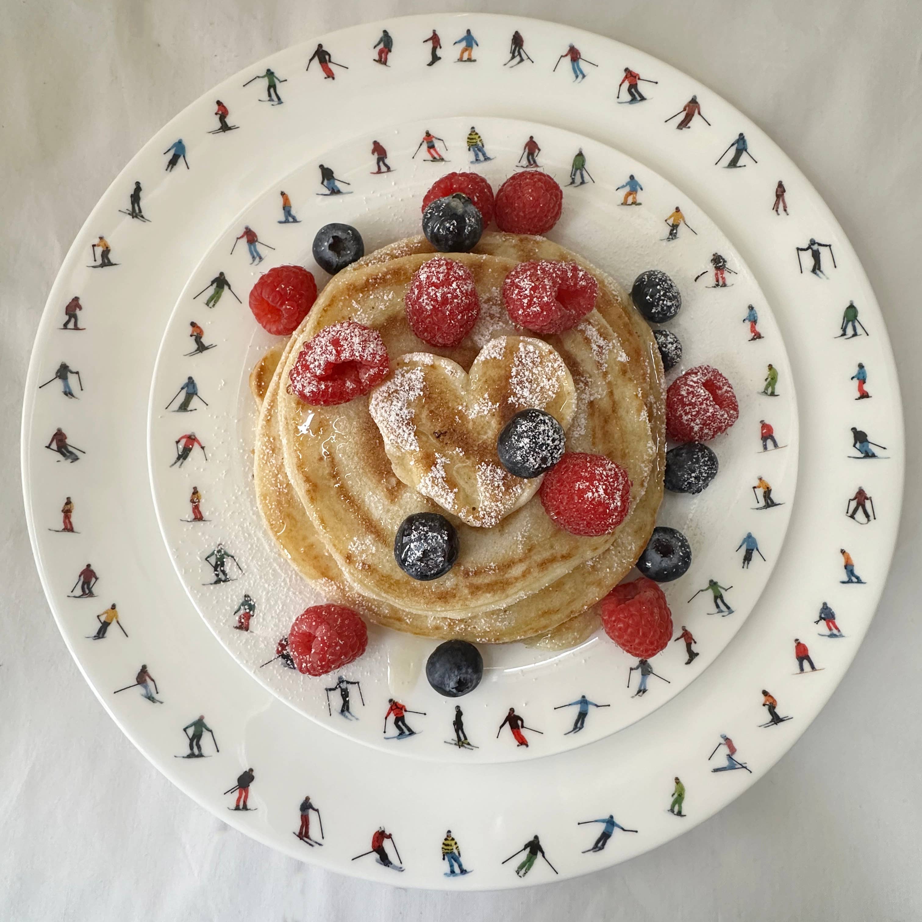 Powderhound – wholesale Dinner plate – POWDERHOUND DINNER PLATE SKI CHAIN1