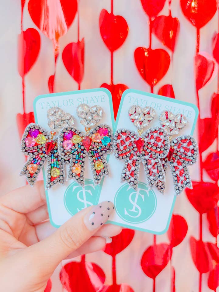 Pärlade Bella-rosetter för wholesale av Taylor Shaye Designs