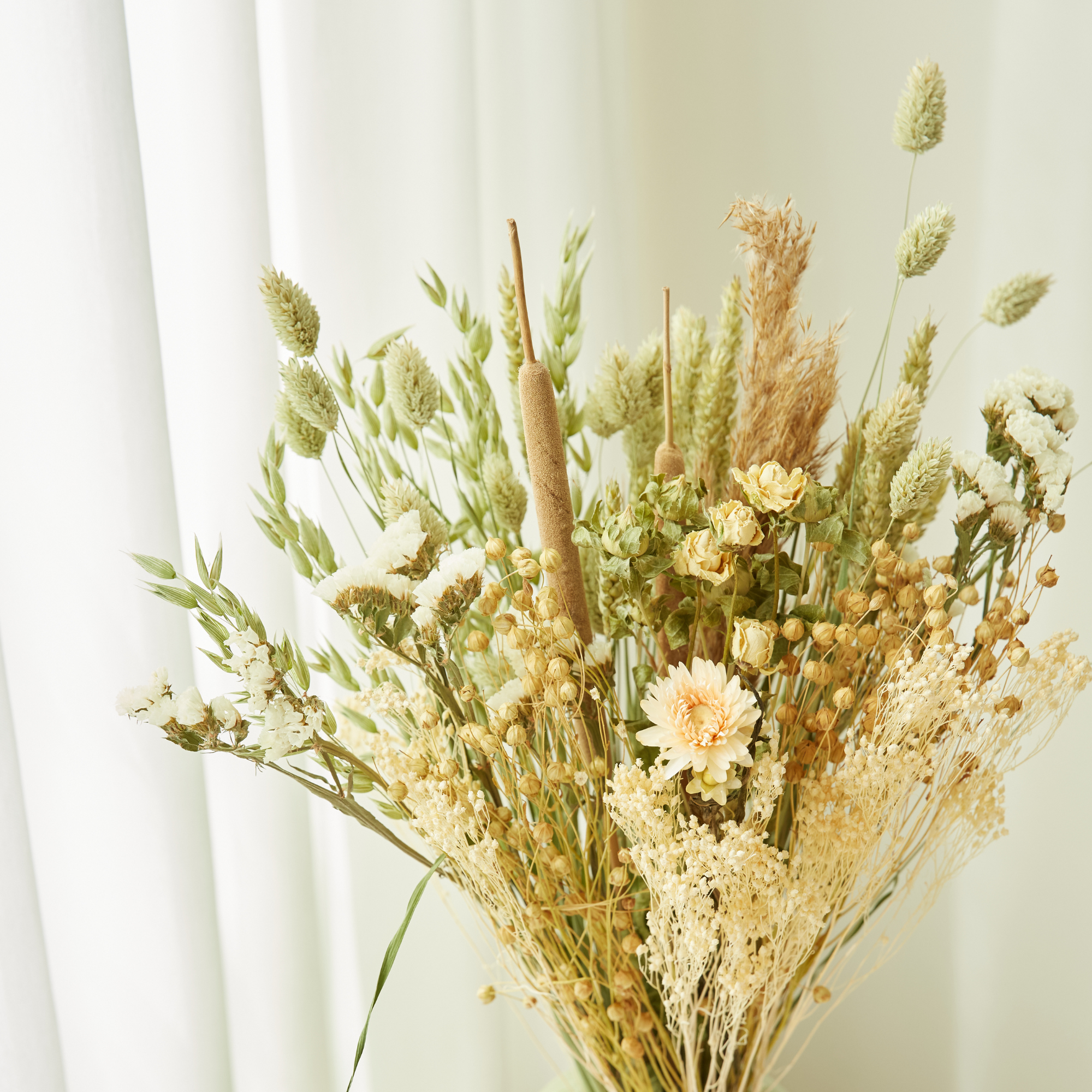Wildflowers by Floriette - Wholesale Dried/Pressed Flowers - Dried Flowers - Field Bouquet - Natural3