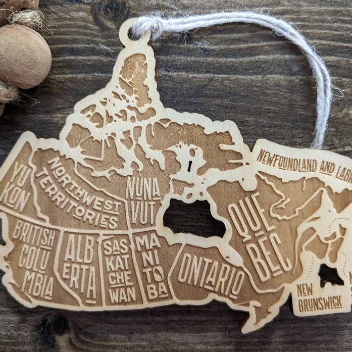 Adorno de madera hecho a mano de las provincias de Canadá (madera de arce) para venta al por mayor de Foxwood Gifts Canada