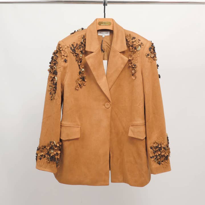 Wildlederjacke mit Blumenapplikationen MJ263943 für den Großhandel von Cecile Wang