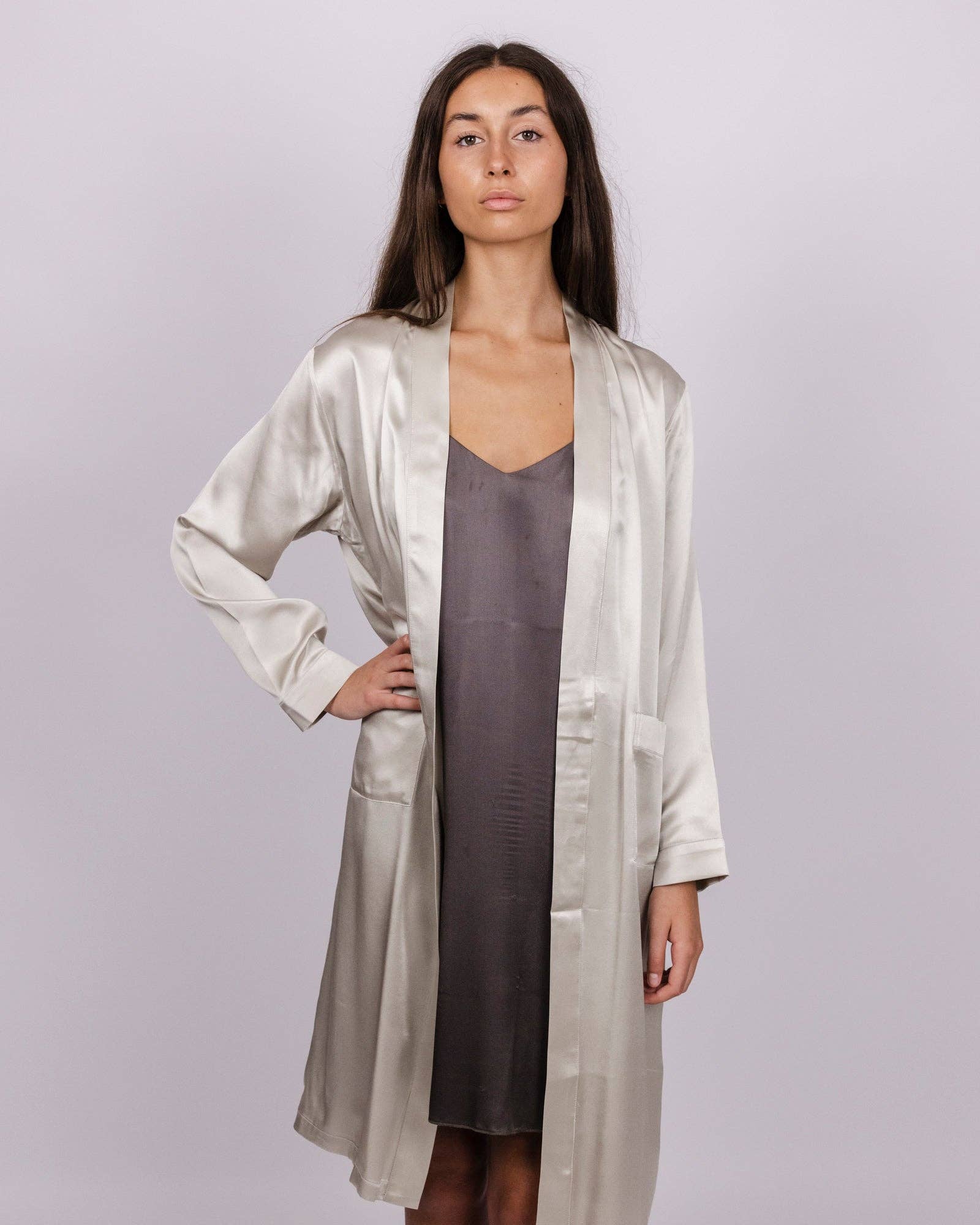 Silk Magnolia – wholesale Robe – Women's – SILK DRESSING GOWN PEARL GREY4