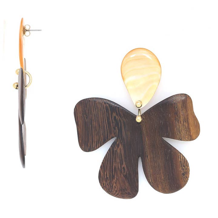 FIORIA stud earrings large wooden flower for wholesale by Nature Bijoux
