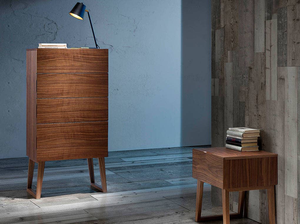 ANGEL CERDA - Vente Meuble de chambre - Table de chevet en bois plaqué noyer avec tiroir1