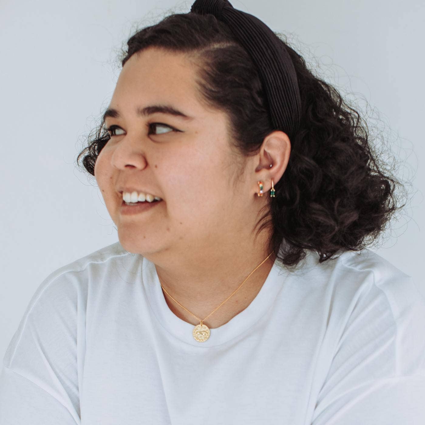 Love Local Jewelry - Venta al por mayor Collares con colgantes/abalorios - Collar ajustable de cable 18K Oro y Plata 925 con colgante redondo Tauro6