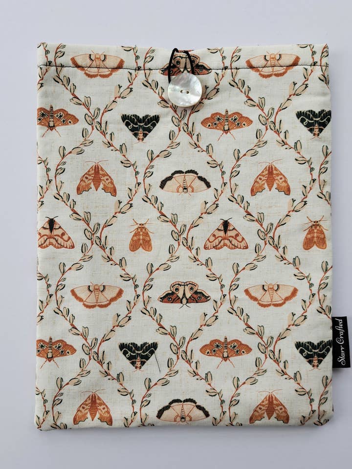 Divine Moths bogærme for engroshandel hos Starr Crafted