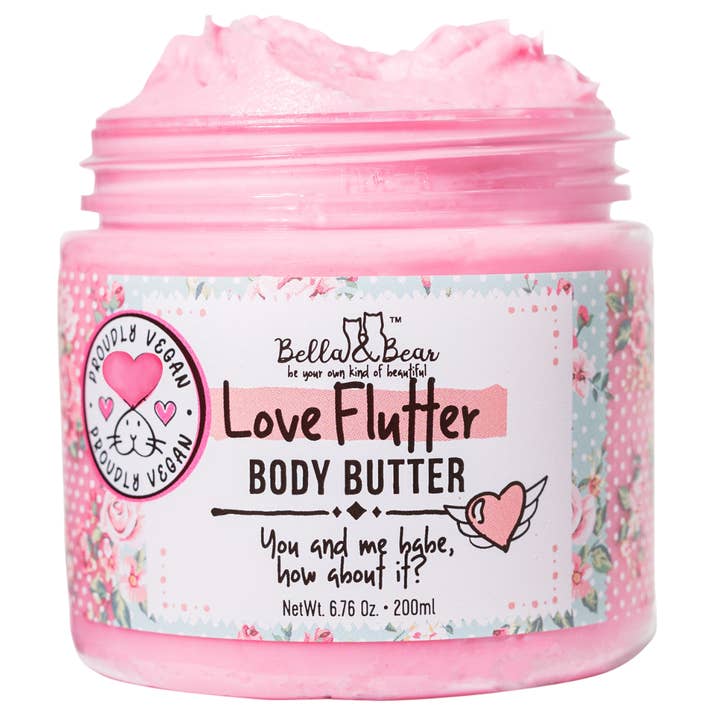 Bella & Bear - Vente Set de bain et corps - Ensemble Cadeau Love Flutter | Gommage Corporel | Savon de Bain | Beurre Corporel5