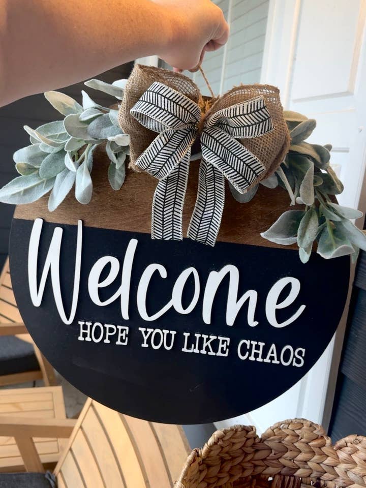 Bienvenue, j'espère que vous aimez le chaos. pour la vente par MaeLynn’s