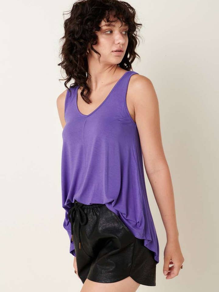 mittoshop - Wholesale Tunic - Women's - BAMBOO FABRIC V-NECK DOLPHIN HEM SLEEVELESS TOP15