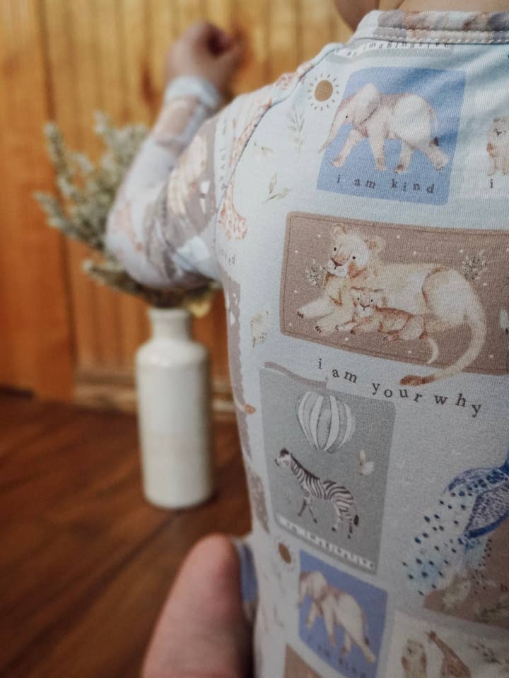 Safari Aconchegante | Conjunto de Manga Comprida em Bambu por atacado de MIMI Baby Boutique