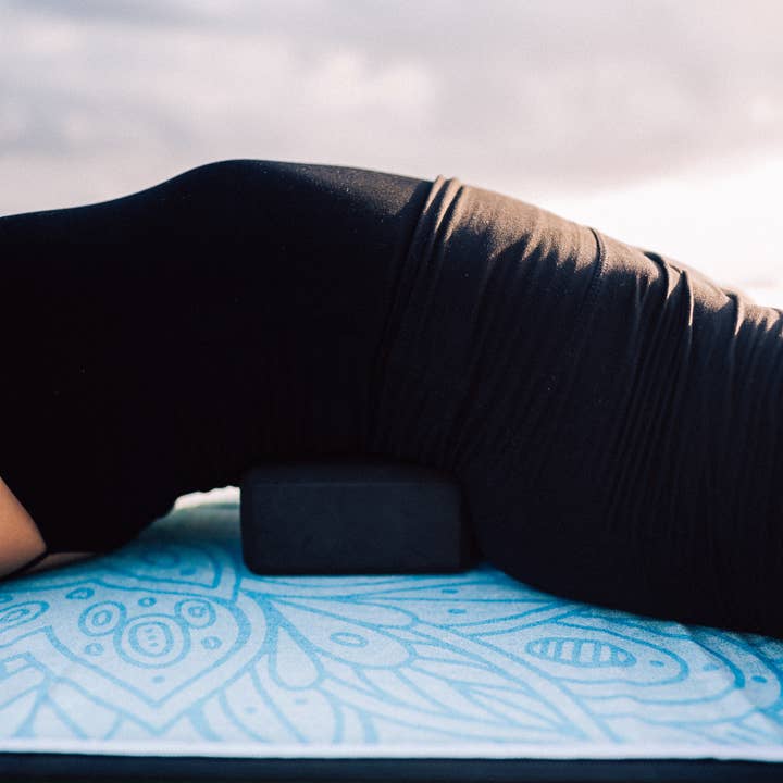 WOODSANDWAVES - Wholesale Yoga Towel - Mystic Mandala - Non-Slip Yoga Towel with Silicone Dots1