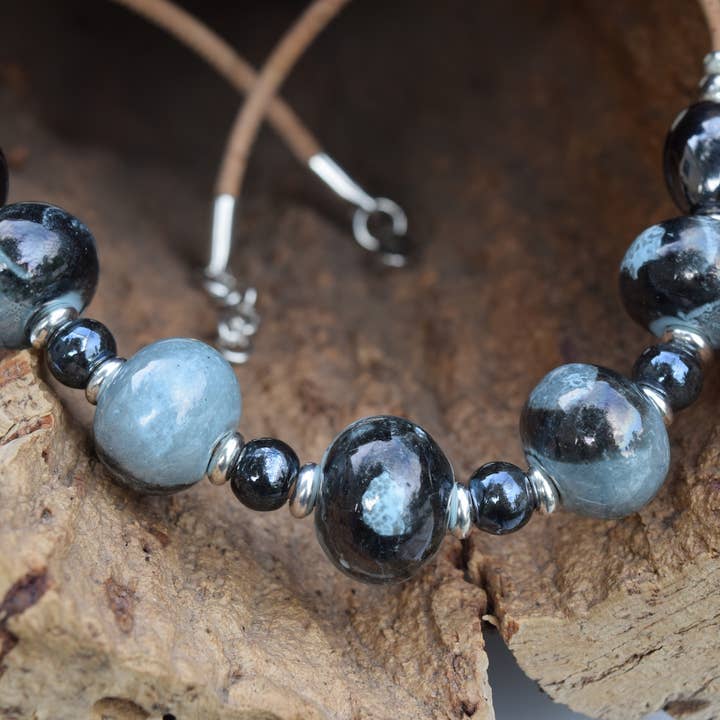 Colar de cortiça com miçangas turquesa preta por atacado de Cork Tree Designs