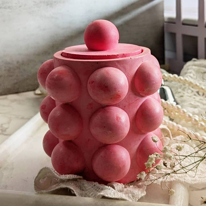 Spiked Eggnog Candle – Coconut Wax with Cozy Holiday Aroma and other Purchase Wholesale eggnogg. Free Returns & Net 60 Terms on Faire trending on Faire.