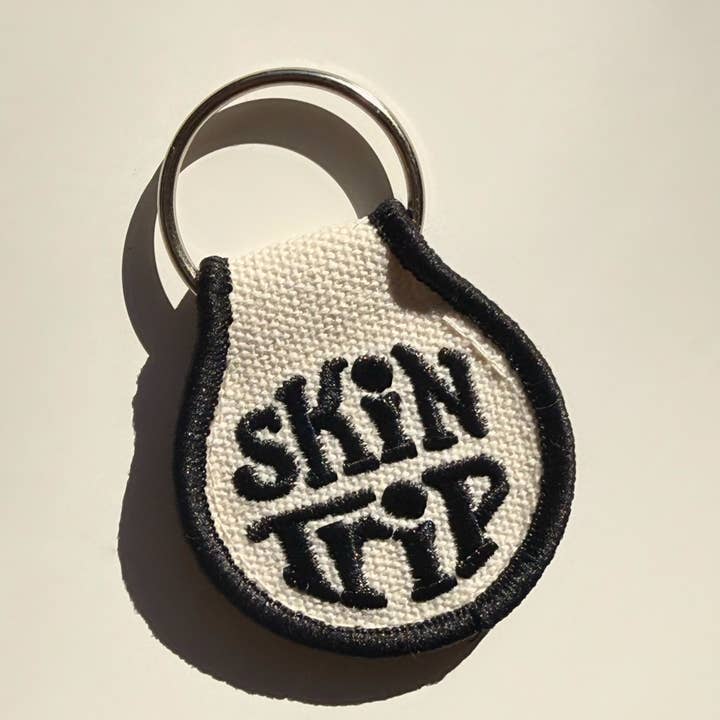 Skin Trip - Wholesale Keychain - Unisex - Skin Trip Key Chain0