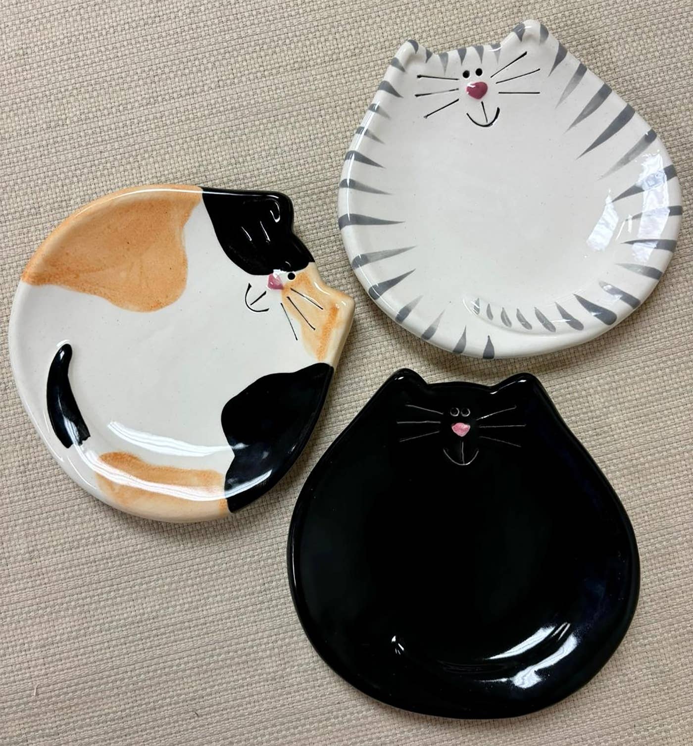August Ceramics - Wholesale Decorative Plate/Dish/Bowl - 5" Ceramic Cat Dishes: Best Seller Assortment1