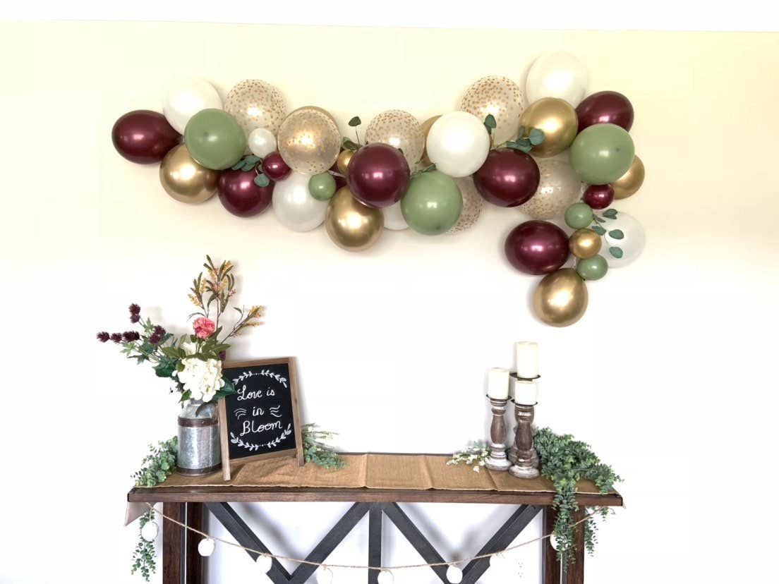Hullaballoons - Vendita all'ingrosso Bandierine/Ghirlande - Ghirlanda di palloncini bordeaux ed eucalipto | Kit fai da te1
