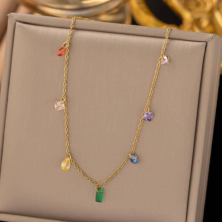 Collana con Ciondolo di Cristallo Arcobaleno Delicato – Regalo di Girocollo Colorato per la vendita all'ingrosso da parte di Gemscape UK