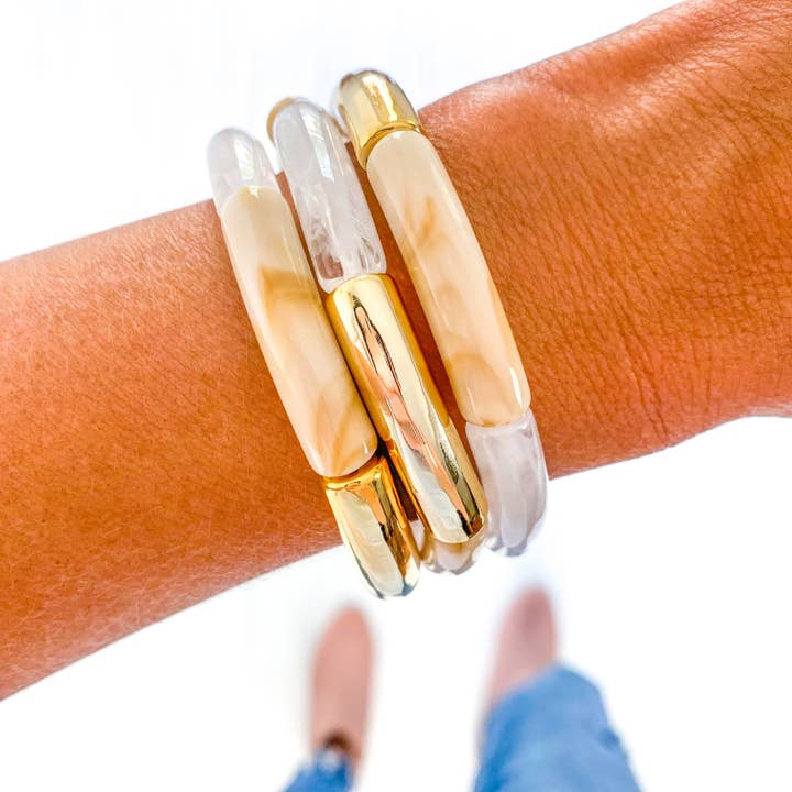 Savvy Bling - Wholesale Beaded Bracelet - Carmel Swirl Acrylic Tube Bamboo Bracelet
