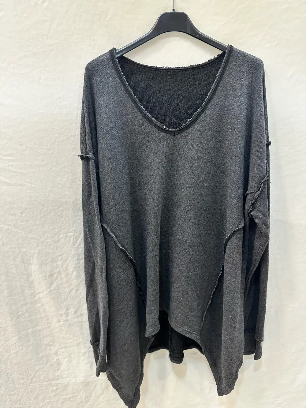 Mimi & Gogo - Wholesale Sweatshirt - Women's - Geometric cut sweatshirt @8963_SweatGeometique3