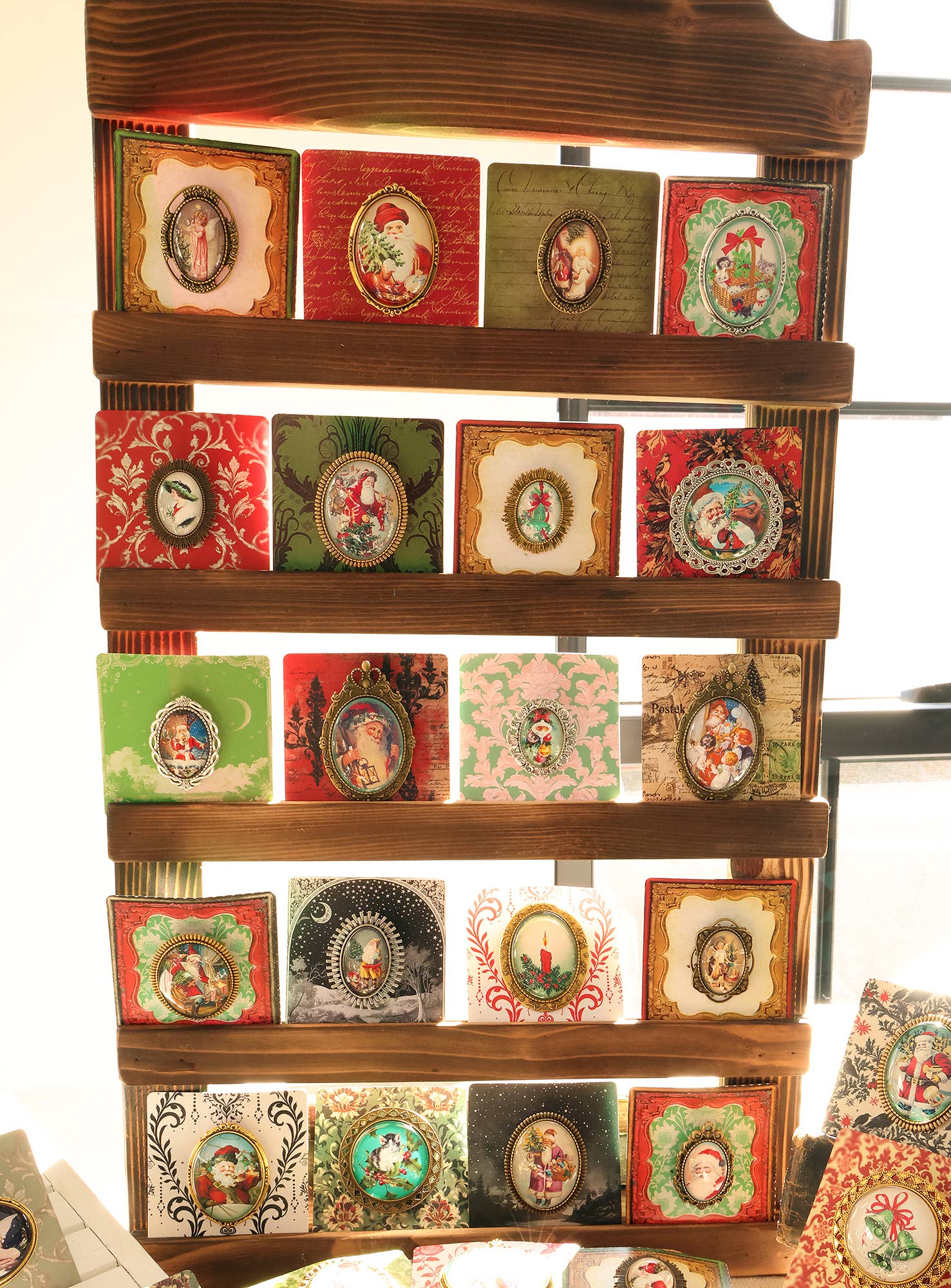 Asunder Bazaar - Wholesale Brooch - 20pc Vintage Christmas Brooches on Cards 17