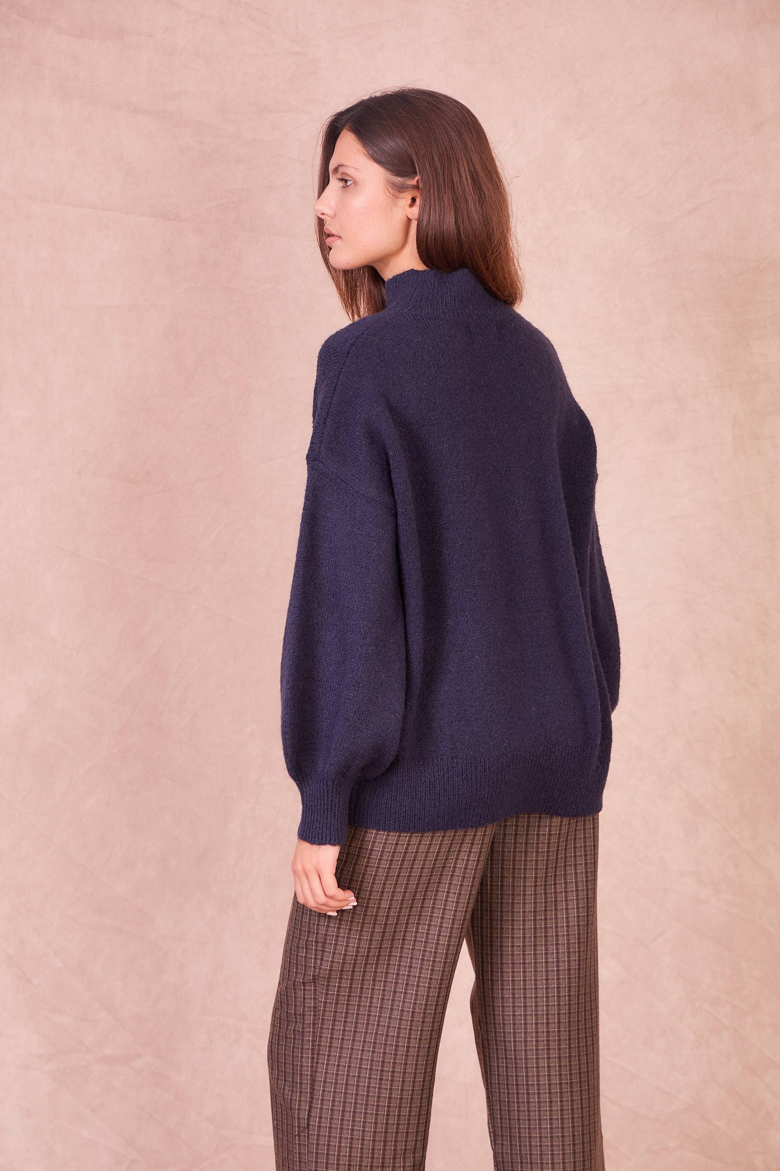 Calie Paris – wholesale Knitted jumper – Women′s – MANUELLA Sweater – Soft Balloon Sleeve Knit13