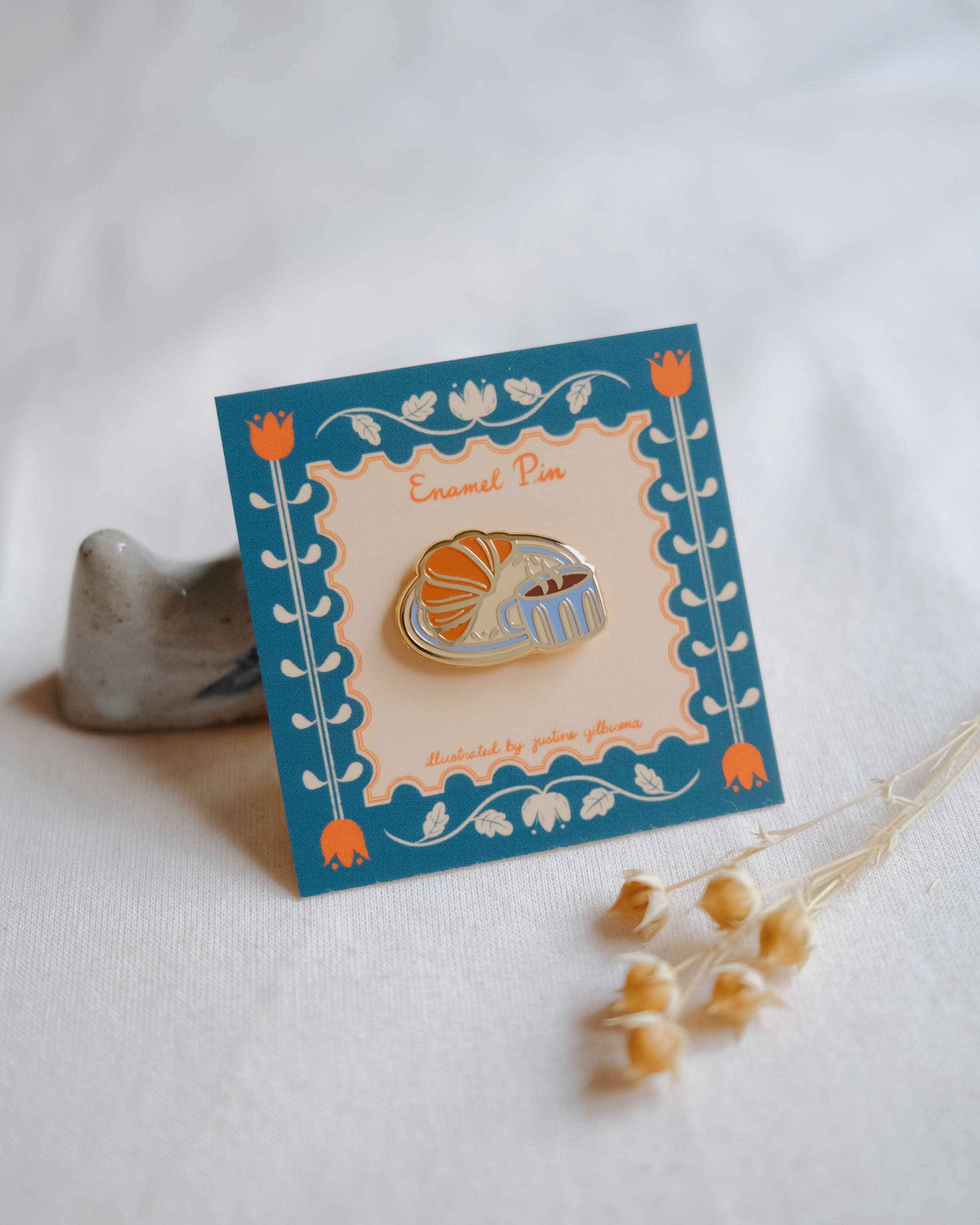 Justine Gilbuena - Wholesale Lapel Pin/Button - Croissant Enamel Pin1
