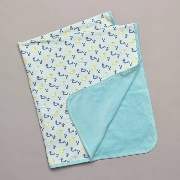 Couverture bébé garçons motif canard pour la vente par Luca and Rosa