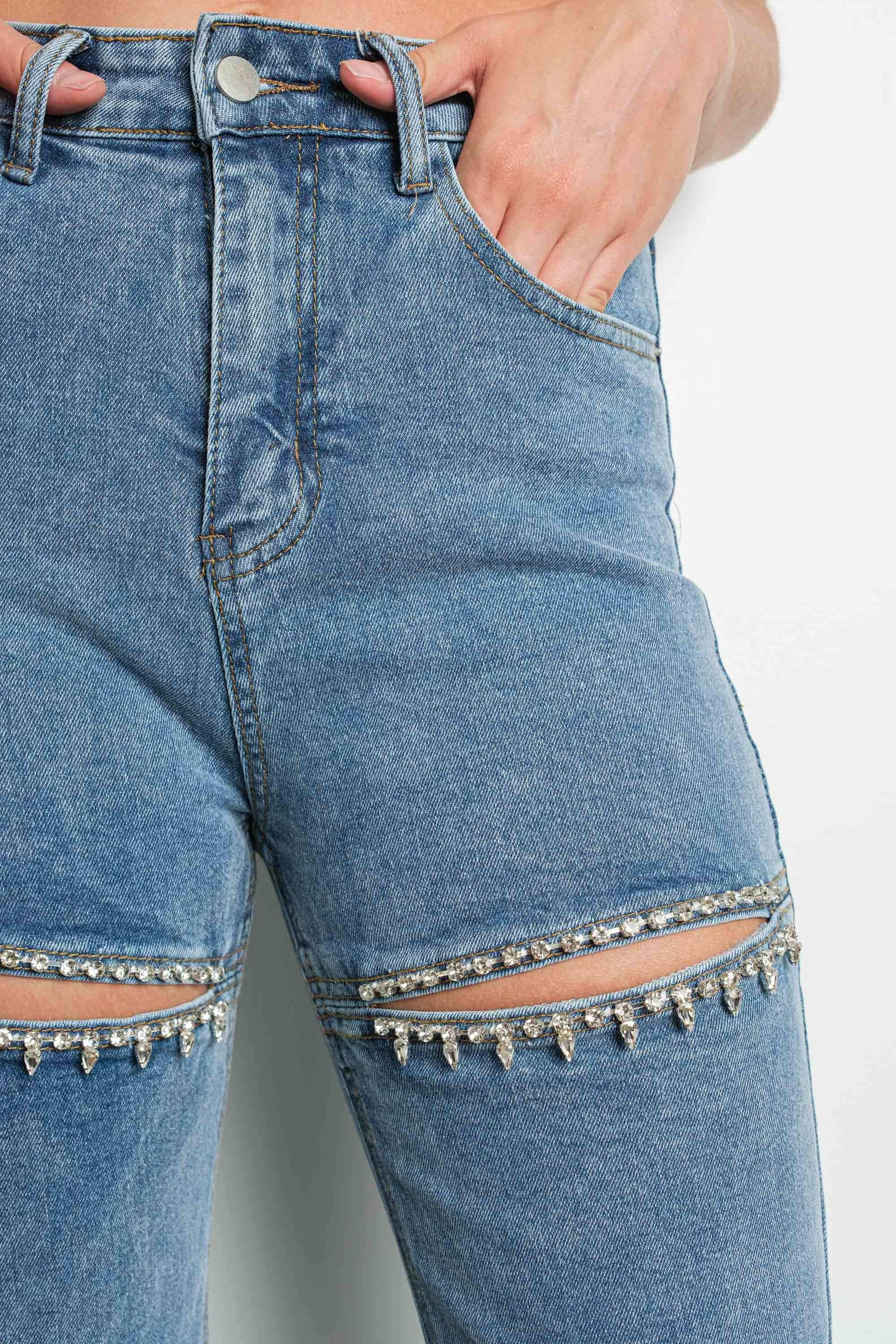 KIWI - Wholesale Jeans - Dames - KIWI spijkerbroek met hoge taille, kuitmodel en strassteen openingen5
